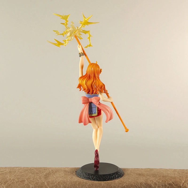 Figura encantadora da Nami Diva
